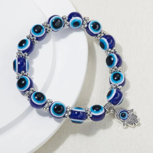 Jewelry - Evil Eye Detail Hamsa Bead Bracelet